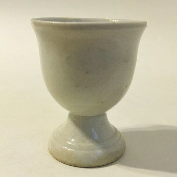 Egg Cup Cream Off White Vintage Ridges Footed Collectible Ceramic Pottery - Picture 2 of 5
